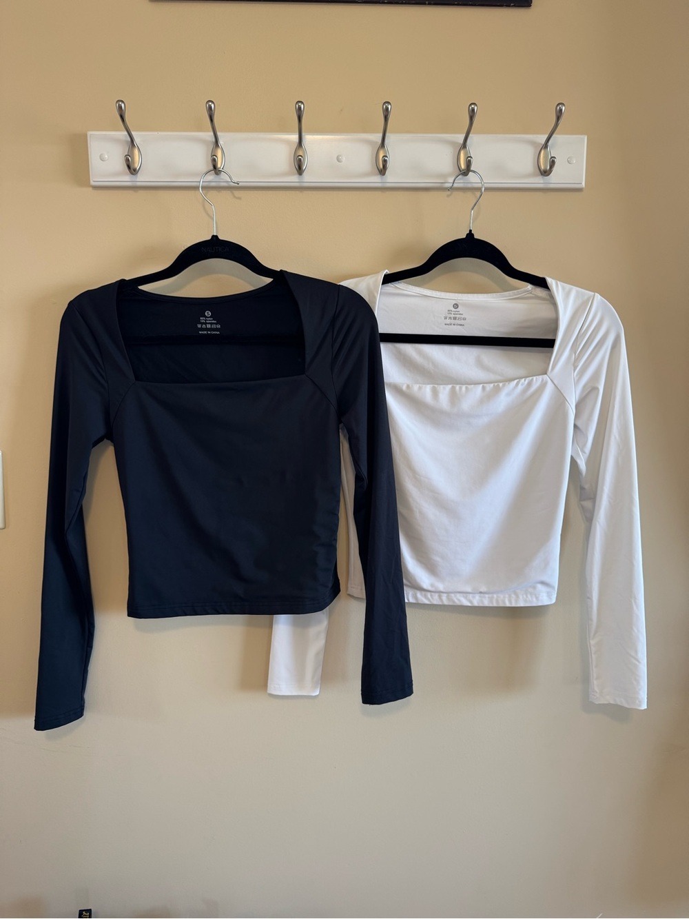 Amazon Long-Sleeve Square Neck Tops– Black and White